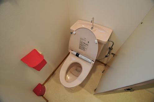ウォシュレット付きトイレの様子。(2011-03-22,共用部,TOILET,1F)