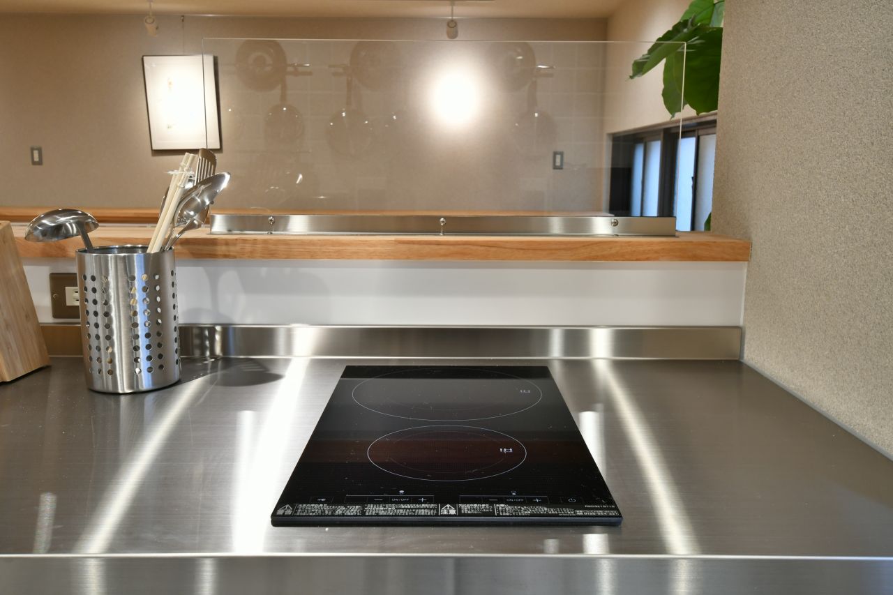 IHクッキングヒーターの様子。(2019-10-17,共用部,KITCHEN,1F)