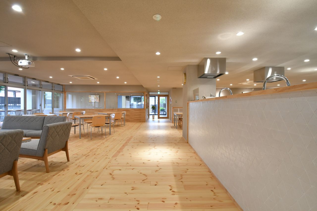 ラウンジ中央の通路の様子。(2019-10-17,共用部,OTHER,1F)