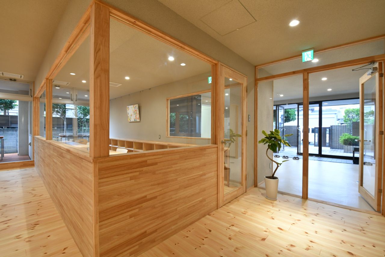 ワークスペースはガラス張りです。(2019-10-17,共用部,LIVINGROOM,1F)