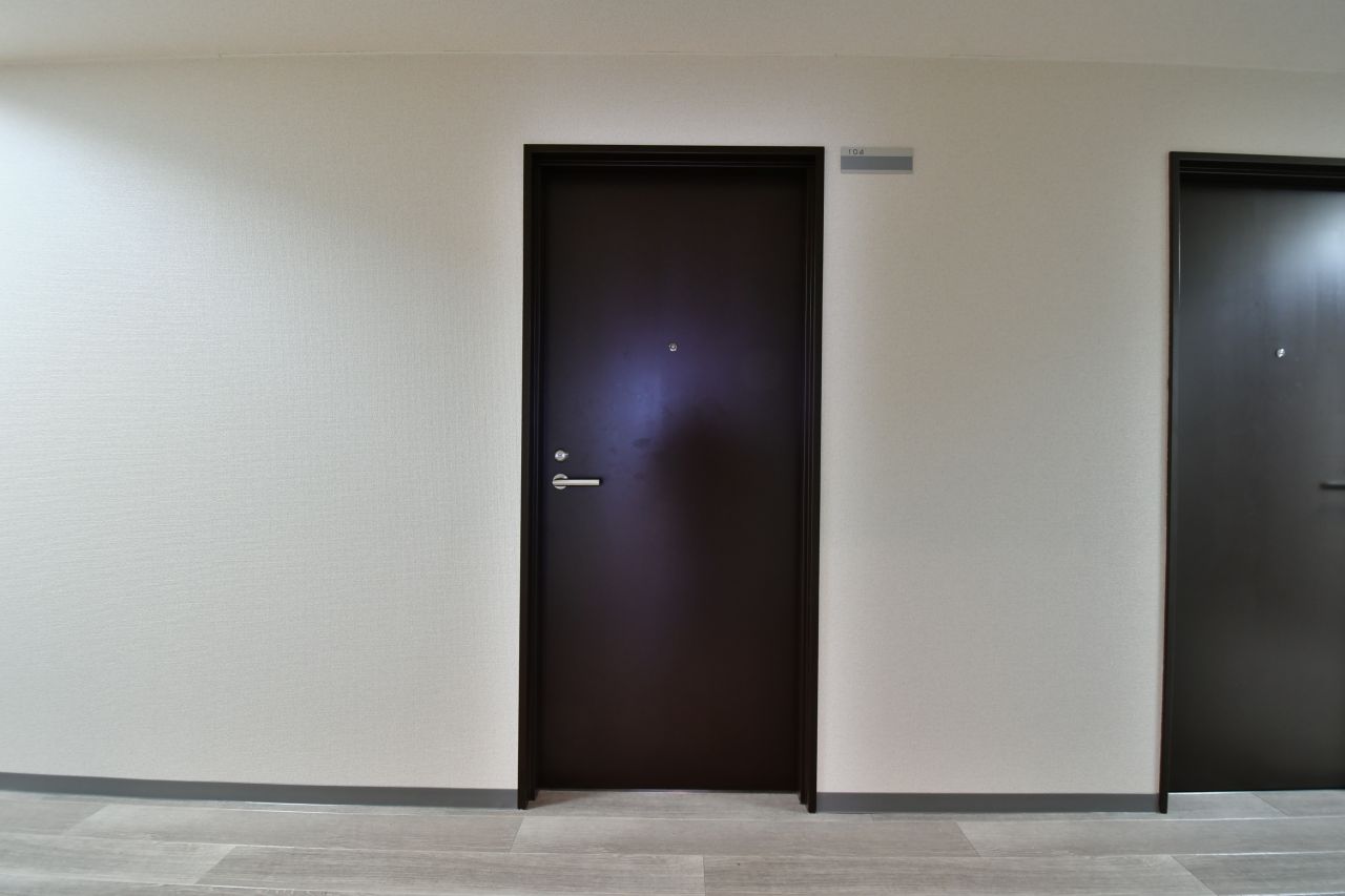 専有部のドアの様子。（104号室）(2019-10-17,専有部,ROOM,1F)