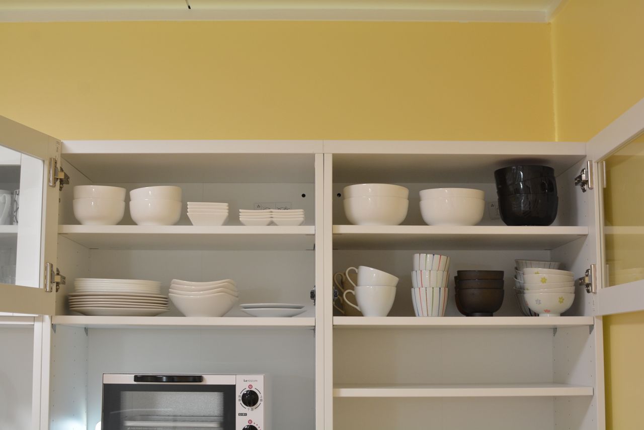 食器棚の様子。(2020-10-14,共用部,KITCHEN,6F)