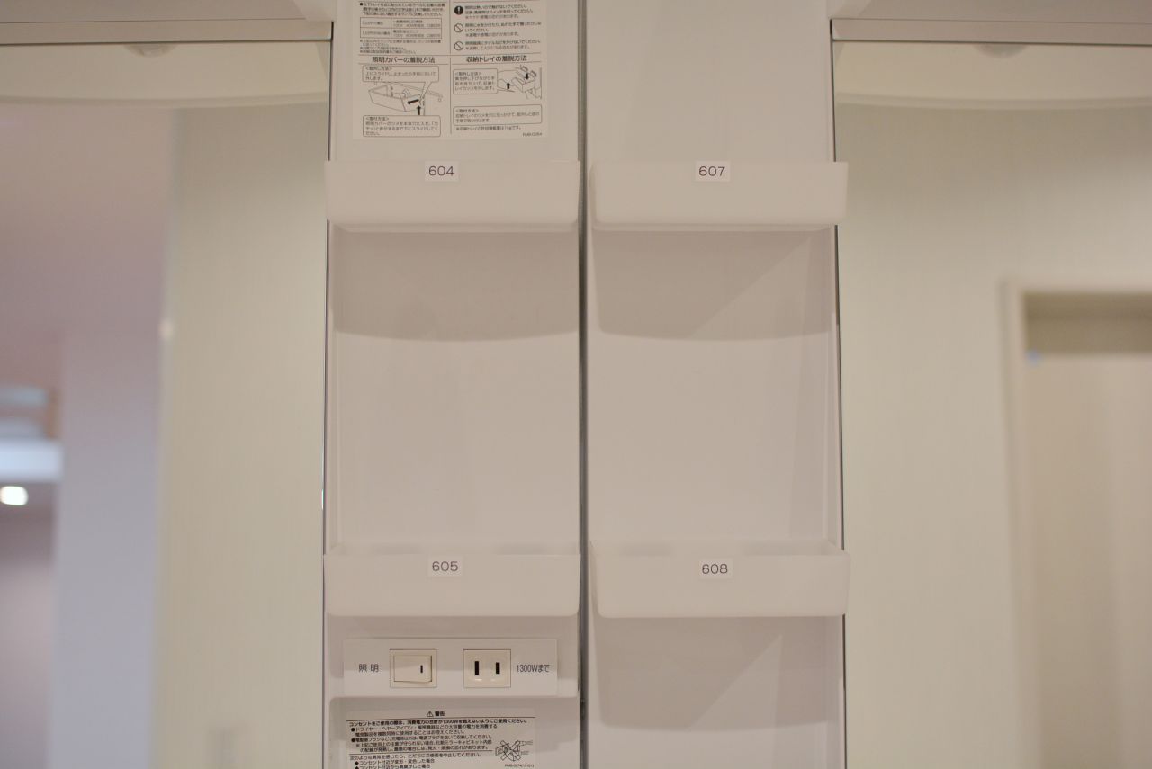 洗面台には部屋ごとに収納場所が割り当てられています。(2020-10-14,共用部,WASHSTAND,6F)