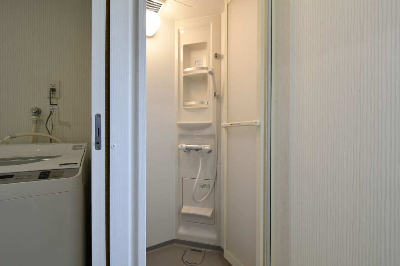 シャワールームの様子。(2020-10-14,共用部,BATH,6F)