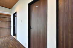 専有部のドア。（102号室）(2023-04-26,専有部,ROOM,1F)
