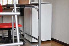 各部屋には冷蔵庫が設置されています。（301号室）(2012-11-22,専有部,ROOM,3F)