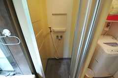 シャワールームの様子。(2013-04-12,共用部,BATH,2F)