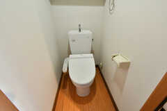 ウォシュレット付きトイレの様子。※モデルルームです（329号室）(2021-12-02,専有部,ROOM,3F)