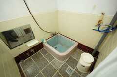 専有部の様子6。専用の小さなタイル貼りのお風呂。（101号室）(2008-05-15,専有部,ROOM,1F)