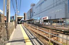 都電荒川線・町屋駅前駅も町屋駅のすぐ隣にあります。(2014-03-31,共用部,ENVIRONMENT,1F)