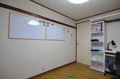 多目的ルームのホワイトボード。（101号室）(2012-10-16,共用部,LIVINGROOM,1F)