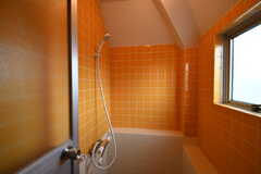 シャワールームの様子2。（402号室）(2021-08-31,専有部,ROOM,4F)