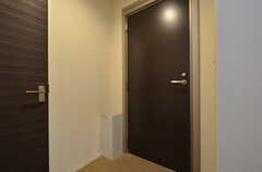 専有部のドア。（301号室）(2015-11-27,専有部,ROOM,3F)