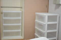 収納ボックスは多めに用意されています。（201号室）(2013-05-23,専有部,ROOM,2F)