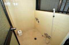 バスルームの様子。折り畳み式の檜風呂が設置される予定。(2009-11-12,共用部,BATH,1F)