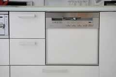 食洗機も付いています。(2011-10-21,共用部,KITCHEN,3F)