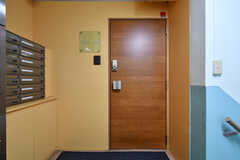 玄関ドアの様子。(2023-02-07,周辺環境,ENTRANCE,3F)