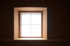 小窓の様子。（102号室）（B棟）(2014-05-29,専有部,ROOM,1F)