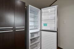 冷蔵庫の様子。2台並んでいます。(2020-05-19,共用部,KITCHEN,2F)