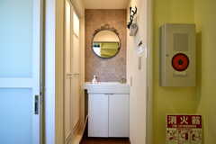 脱衣室には洗面台が設置されています。(2022-02-02,共用部,WASHSTAND,2F)