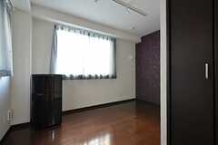 専有部の様子。3階は黒を基調としたシックな装い。（301号室）  (2012-02-10,専有部,ROOM,3F)