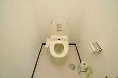 トイレはウォシュレット付きです。(2012-08-13,共用部,TOILET,5F)