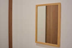 脱衣室には鏡が設置されています。(2021-06-01,共用部,BATH,2F)