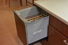食器洗浄機の様子。(2023-06-19,共用部,KITCHEN,1F)