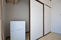 各部屋ごとに冷蔵庫が設置されています。（202号室）(2015-06-24,専有部,ROOM,2F)