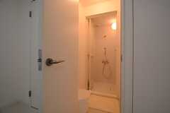 シャワールームは4室あります。（男性専用）(2014-11-04,共用部,BATH,1F)