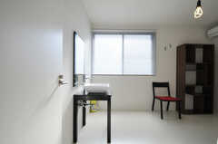 洗面台が付いています。（303号室）(2012-12-24,専有部,ROOM,3F)