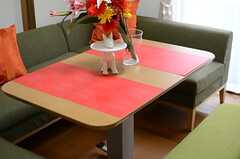 テーブルは高さを可変できます。(2014-03-05,共用部,LIVINGROOM,1F)