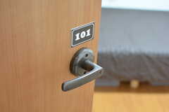 ドアハンドルに鍵穴が付いています。（101号室）(2019-06-06,専有部,ROOM,1F)