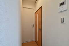 304、305号室のドアは少し低めです。（304号室）(2020-07-10,専有部,ROOM,3F)