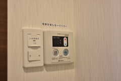 シャワールームごとに、温度調整が可能です。(2018-11-14,共用部,BATH,2F)