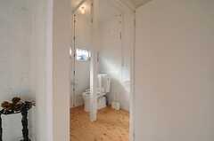 ゆとりのあるトイレです。(2012-10-01,共用部,TOILET,2F)