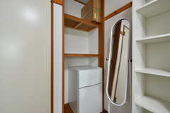 3階の専有部には全室ミニ冷蔵庫が設置されています。（301号室）(2020-09-30,専有部,ROOM,3F)