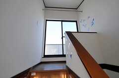 屋上へ続く階段の様子。(2012-04-09,専有部,ROOM,4F)