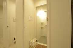シャワールームの脱衣室。(2015-08-06,共用部,BATH,)