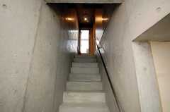 階段の様子。（502号室）(2008-08-31,専有部,ROOM,6F)