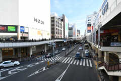 町田駅周辺はショッピングビルがたくさん建っています。(2020-12-18,共用部,ENVIRONMENT,1F)