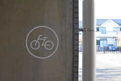 自転車置き場のサイン。(2020-03-26,共用部,GARAGE,1F)