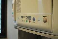 乾燥機の様子。(2013-07-22,共用部,LAUNDRY,1F)