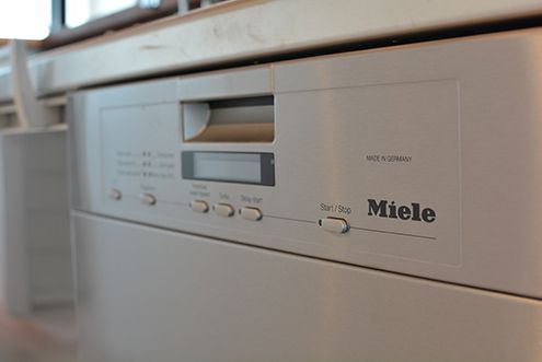 Mieleの食器洗浄機も設置されています。|7F キッチン