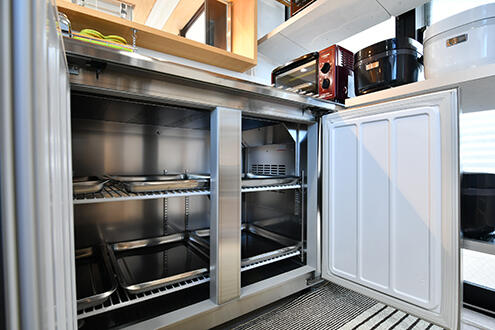 冷蔵庫は業務用です。|7F キッチン