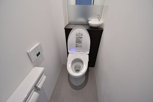 ウォシュレット付きトイレの様子。|6F トイレ