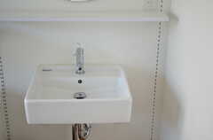 洗面台の様子。（306号室）(2012-05-28,専有部,ROOM,3F)