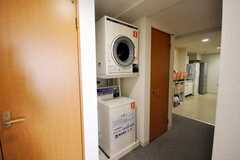 洗濯機、乾燥機の様子。(2009-02-19,共用部,LAUNDRY,4F)