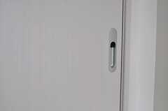 専有部のドアは引き戸です。。（2602号室）(2012-05-31,専有部,ROOM,26F)