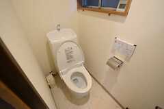トイレはウォシュレット付きです。(2014-11-29,共用部,TOILET,1F)